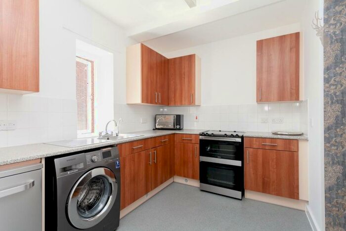 1 Bedroom Flat To Rent In Halton Road, London, N1