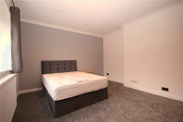 1 Bedroom Property To Rent In Fir Tree Road, Guildford, Surrey, GU1