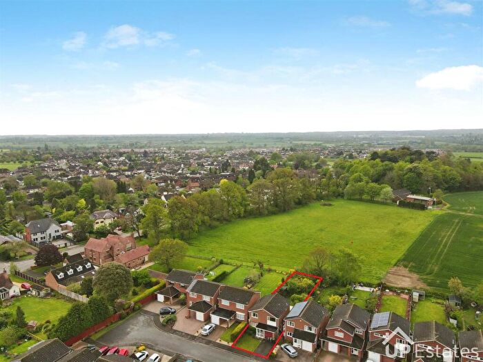 4 Bedroom Detached House For Sale In Claremont Close, Bulkington, CV12