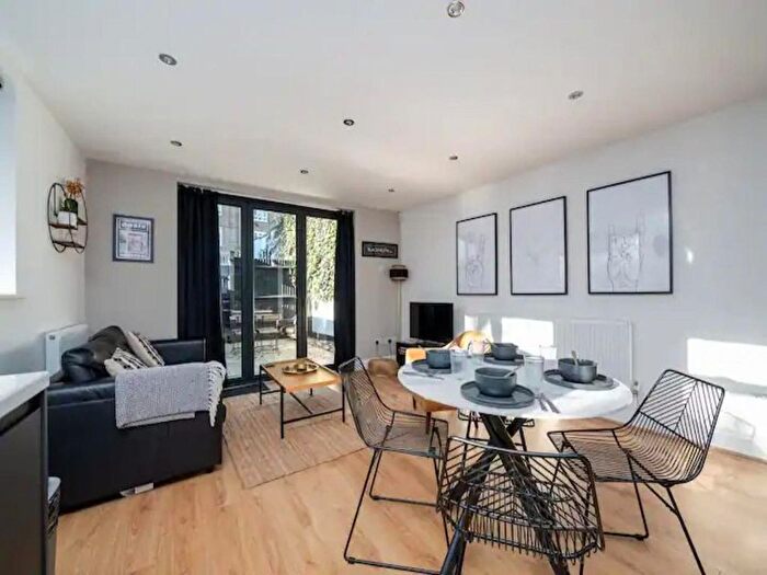 2 Bedroom Flat To Rent In Royal Borough Of Greenwich, SE3
