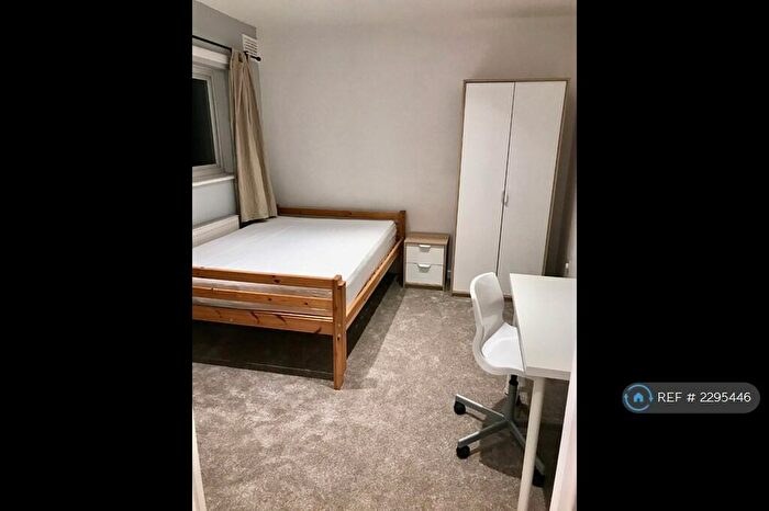 6 Bedroom Terraced House To Rent In Fletchamstead Highway, Coventry, CV4