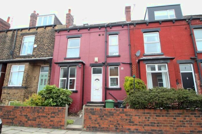 2 Bedroom Terraced House To Rent In Woodville Avenue, Horsforth, LS18