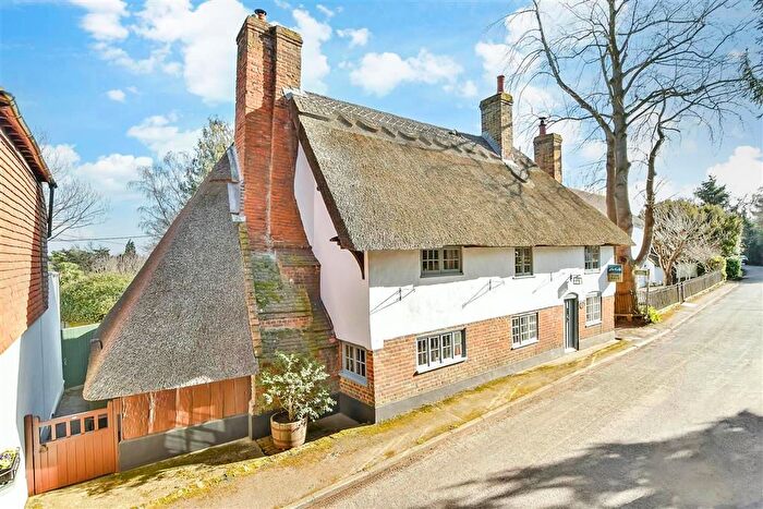 4 Bedroom Detached House For Sale In The Street, Hartlip, Sittingbourne, Kent, ME9