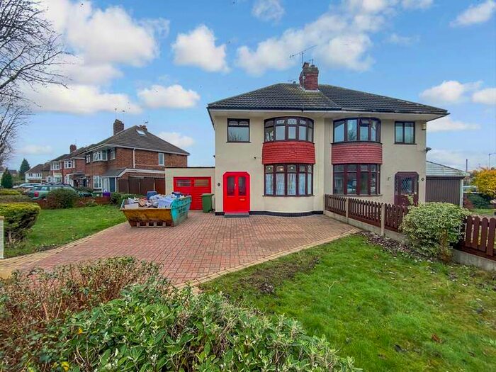 3 Bedroom Semi-Detached House To Rent In Romsey Road, Wolverhampton, WV10