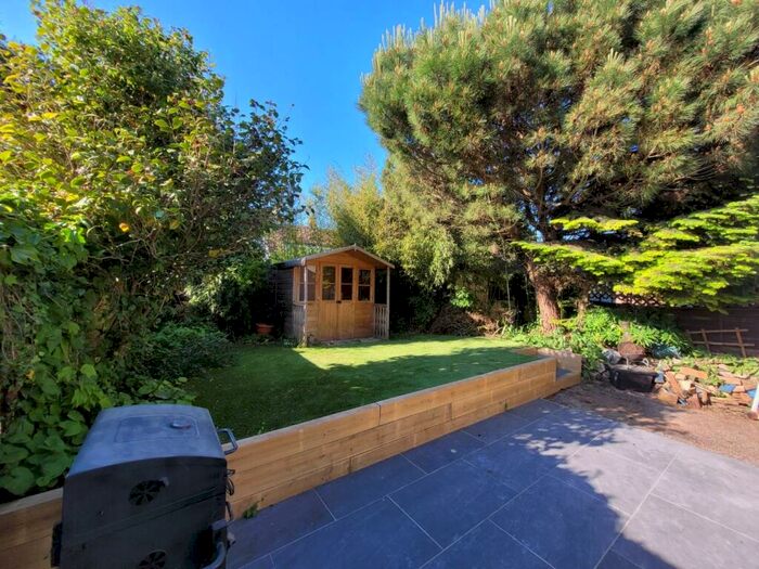 2 Bedroom Flat To Rent In Hillcrest Road, Hythe, CT21