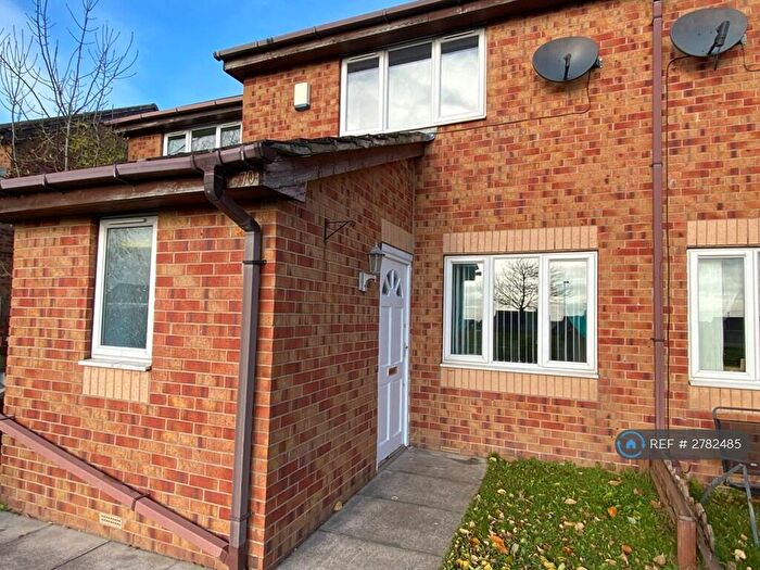 4 Bedroom Semi Detached House To Rent In Bierley House Avenue, Bradford, BD4