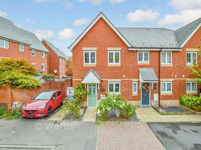 4 Bedroom End Of Terrace House For Sale In Passmore Way, Tovil, Maidstone, Kent, ME15