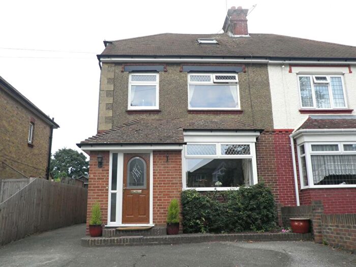 4 Bedroom House To Rent In Sandling Lane, Maidstone, Kent, ME14