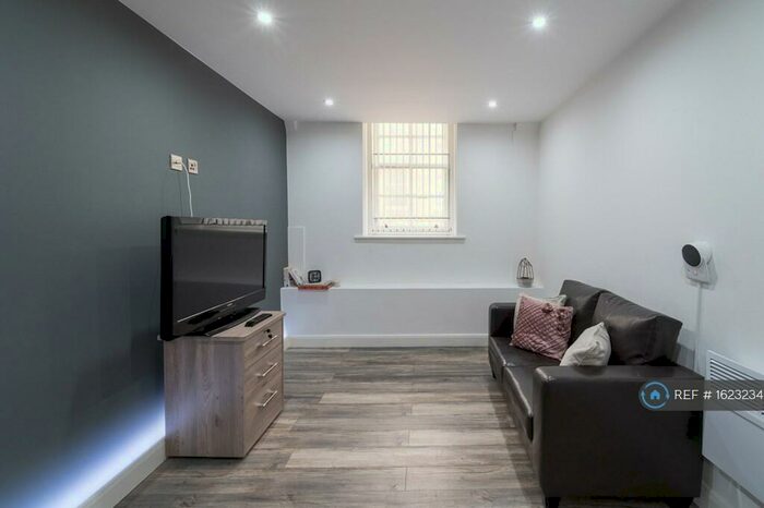 1 Bedroom Flat To Rent In Peckover Street, Bradford, BD1