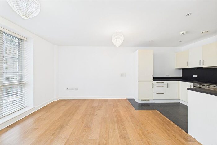 1 Bedroom Flat For Sale In Deanery Road, Harbourside, BS1