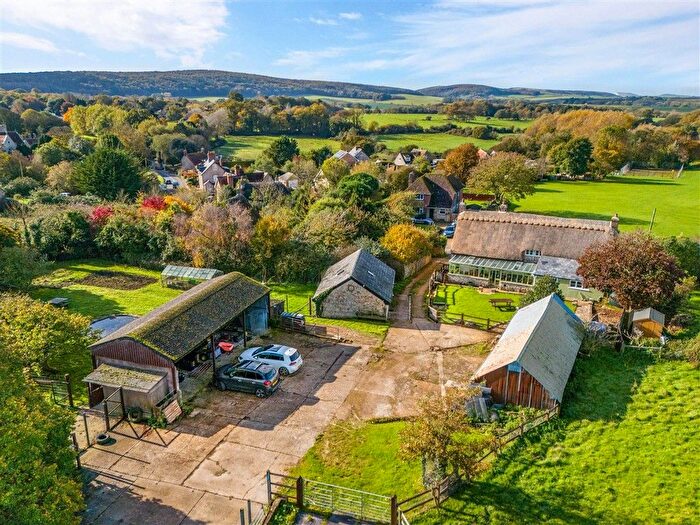 4 Bedroom Detached Bungalow For Sale In The Green, Calbourne, Newport, Isle Of Wight, PO30