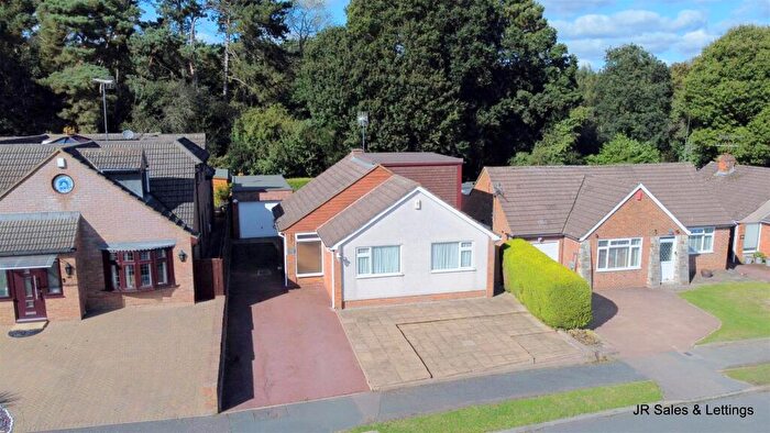 2 Bedroom Detached Bungalow To Rent In Brookside Crescent, Cuffley, EN6