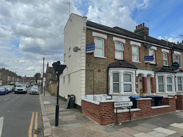Studio To Rent In Warwick Road, Edmonton, London, N18