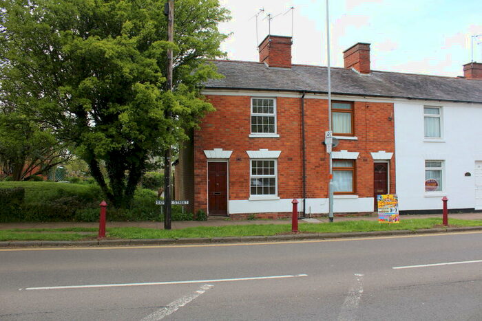 2 Bedroom House To Rent In Oxford Street, Daventry, Northants, NN11