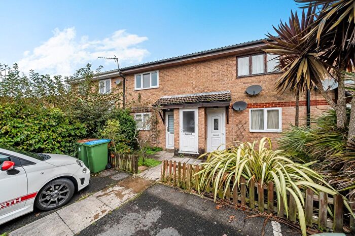 1 Bedroom Flat For Sale In Millbridge Gardens, Sholing, Southampton, Hampshire, SO19