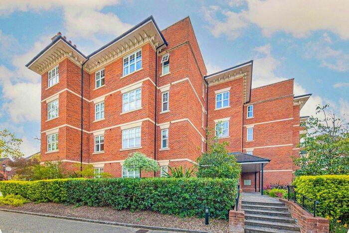 2 Bedroom Flat To Rent In Chalmers Way, Twickenham, TW1