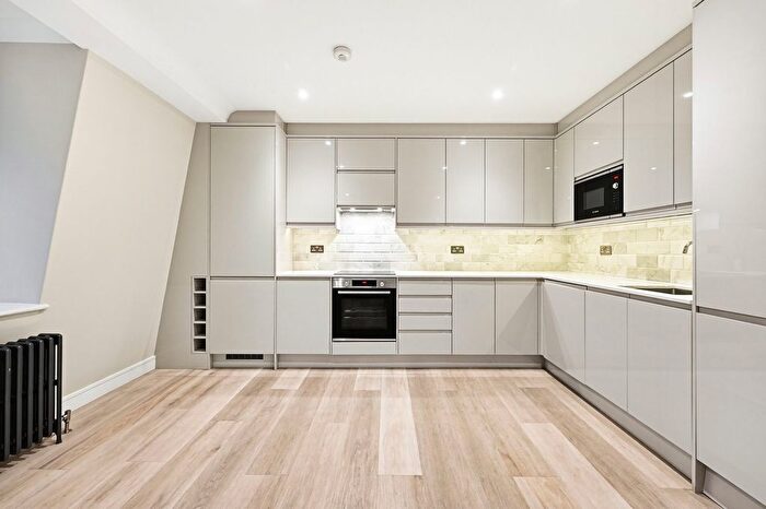 3 Bedroom Terraced House To Rent In Cadogan Square, Knightsbridge, SW1X