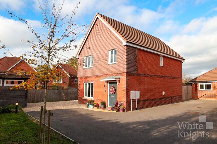 4 Bedroom Detached House For Sale In Mayflower Meadow, Spencers Wood, Reading, Berkshire, RG7