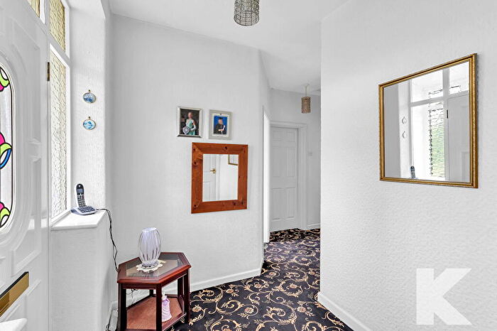 2 Bedroom Detached Bungalow For Sale In Ferney Field Road, Chadderton, Oldham, OL9