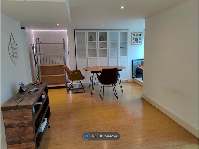 2 Bedroom Flat To Rent In Building, London, SE18