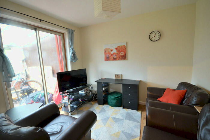 4 Bedroom Semi-Detached House To Rent In Peverel Road, Cambridge, CB5