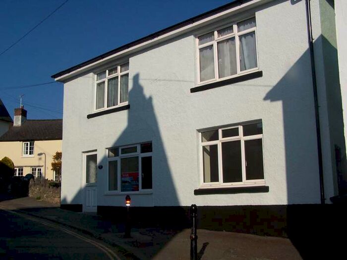 1 Bedroom Flat To Rent In Radway Hill, Bishopsteignton, Devon, TQ14