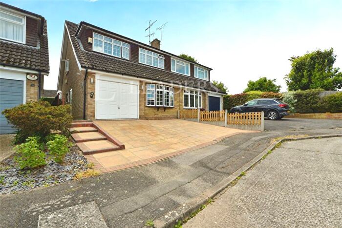 4 Bedroom Semi-Detached House For Sale In Craiston Way, Chelmsford, Essex, CM2