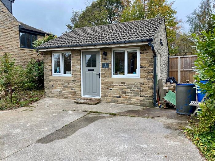 Detached House For Sale In Ivy Place, Bradford, BD2