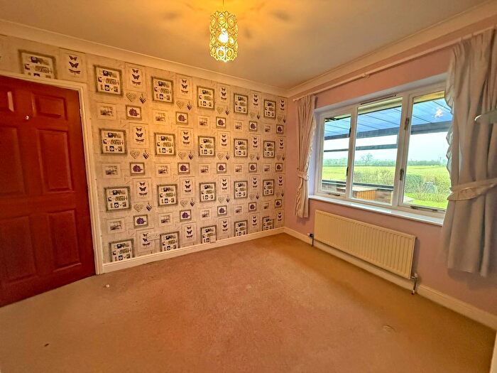 3 Bedroom Detached Bungalow For Sale In Carr Lane, East Ayton, Scarborough, YO13