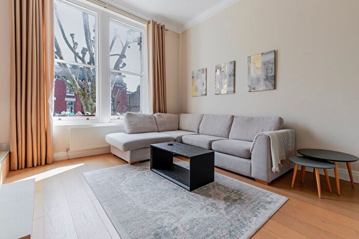 2 Bedroom Flat To Rent In City Of Westminster, London, W9