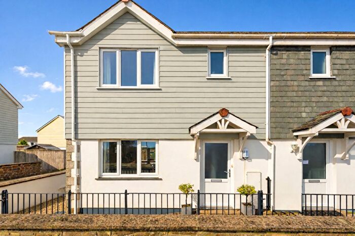 3 Bedroom End Terrace House For Sale In Church Road, Shortlanesend, TR4