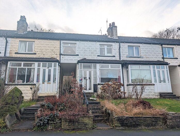 3 Bedroom Terraced House For Sale In Grange Avenue, Shipley, BD18