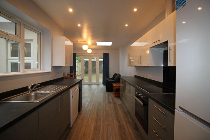 6 Bedroom Property To Rent In Milton Road, Southampton, SO15