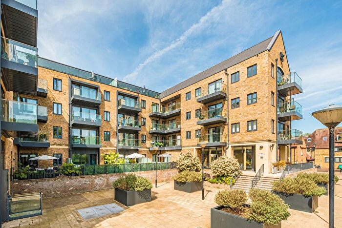 1 Bedroom Flat To Rent In Lion Wharf Road, Isleworth, TW7