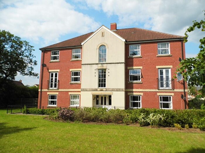 2 Bedroom Flat To Rent In Herschel Close, Oakhurst, Swindon, SN25