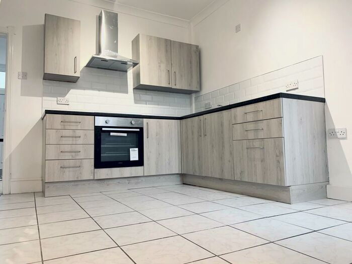 2 Bedroom House To Rent In Yelverton Road, Birkenhead, CH42