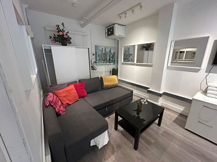1 Bedroom Flat To Rent In , Harrow Road, London, W9