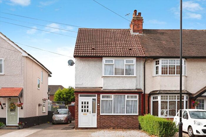 2 Bedroom End Of Terrace House For Sale In The Paddock, Hull, HU4