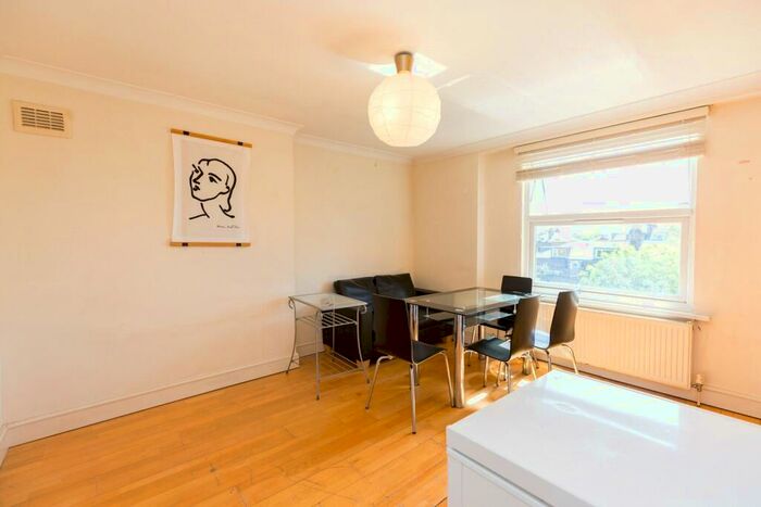 1 Bedroom Apartment To Rent In Camden Road, Holloway, London, N7
