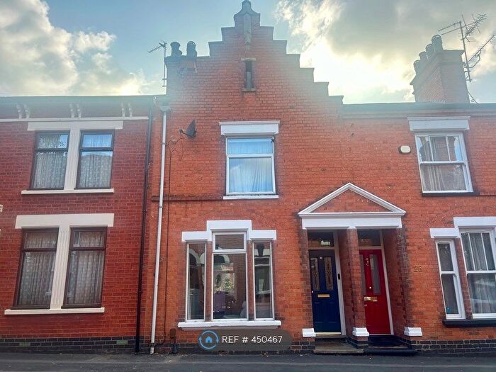 3 Bedroom Terraced House To Rent In Oxford Street, Wolverton, Milton Keynes, MK12