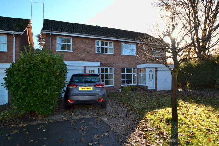 3 Bedroom Semi-Detached House To Rent In Berberry Close, Birmingham, West Midlands, B30