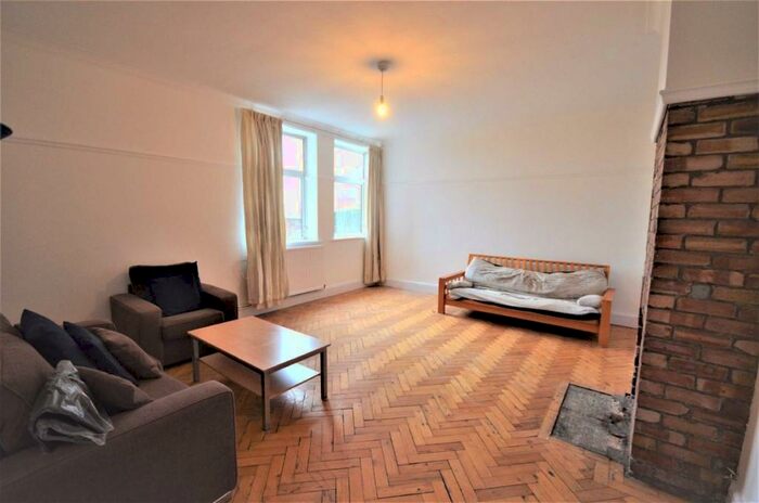 1 Bedroom Flat To Rent In Vivian Avenue, Hendon, NW4