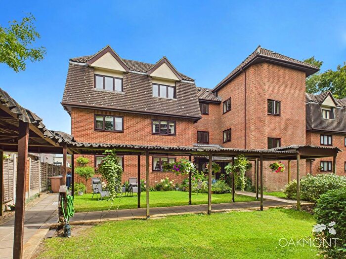 1 Bedroom Property For Sale In Beech Spinney, Warley, Brentwood, CM14