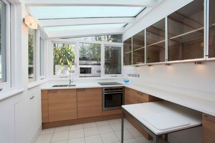 1 Bedroom Flat To Rent In Stanhope Road, Highgate, N6