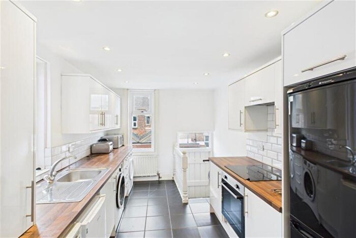 6 Bedroom Maisonette To Rent In Tavistock Road, Jesmond, Newcastle Upon Tyne, NE2