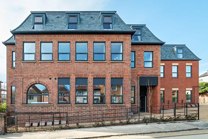 1 Bedroom Flat For Sale In Harlow House, Harlow Road, High Wycombe, Bucks, HP13