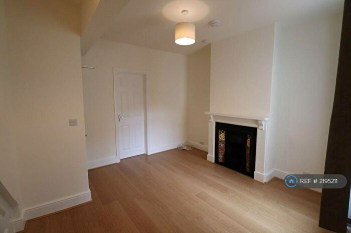 1 Bedroom Flat To Rent In Gray Street, Northampton, NN1