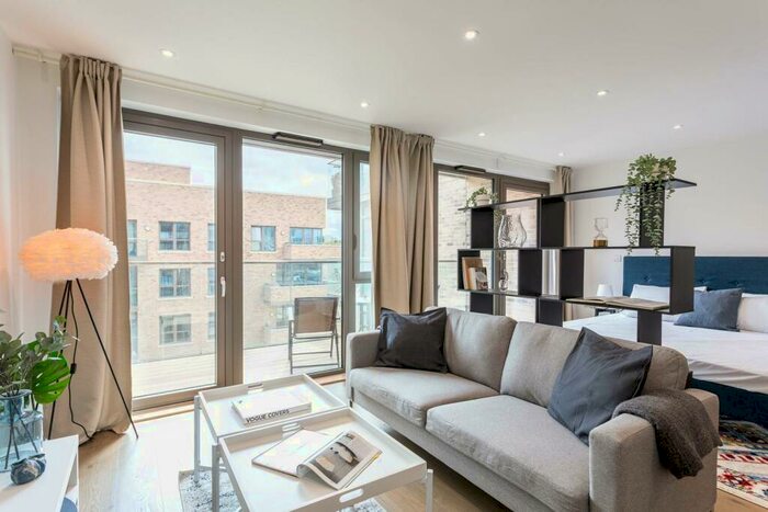 Studio To Rent In Hemming Street, Bethnal Green, London, E1