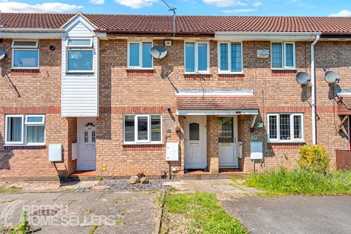 2 Bedroom Terraced House For Sale In Maidwell Way, Grimsby, Lincolnshire, DN34