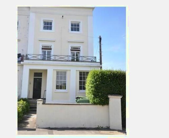 2 Bedroom Flat To Rent In Grosvenor Street, Cheltenham, GL52
